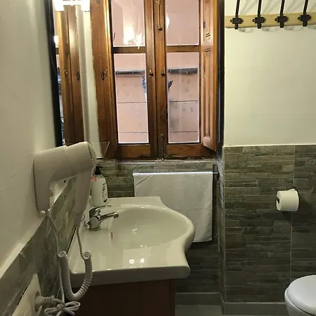 Sampedor Hotel *